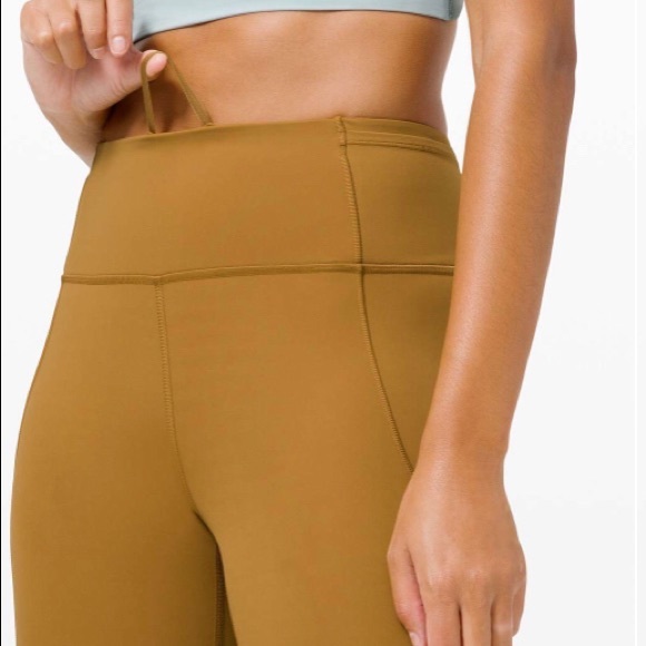 NWT! Lululemon Fast & Free Crop 4 - Picture 3 of 5
